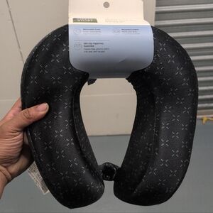 Open story Memory Foam travel neck pillow